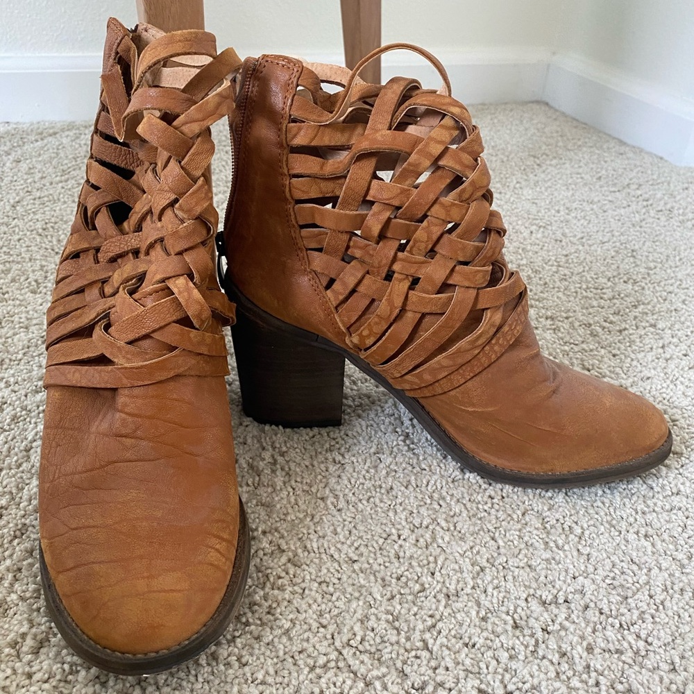 Free people booties size 40